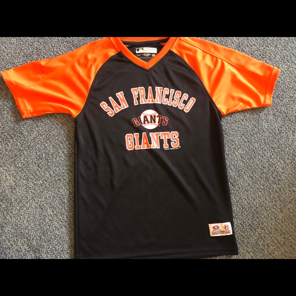True Fan Genuine Merchandise Giants Top